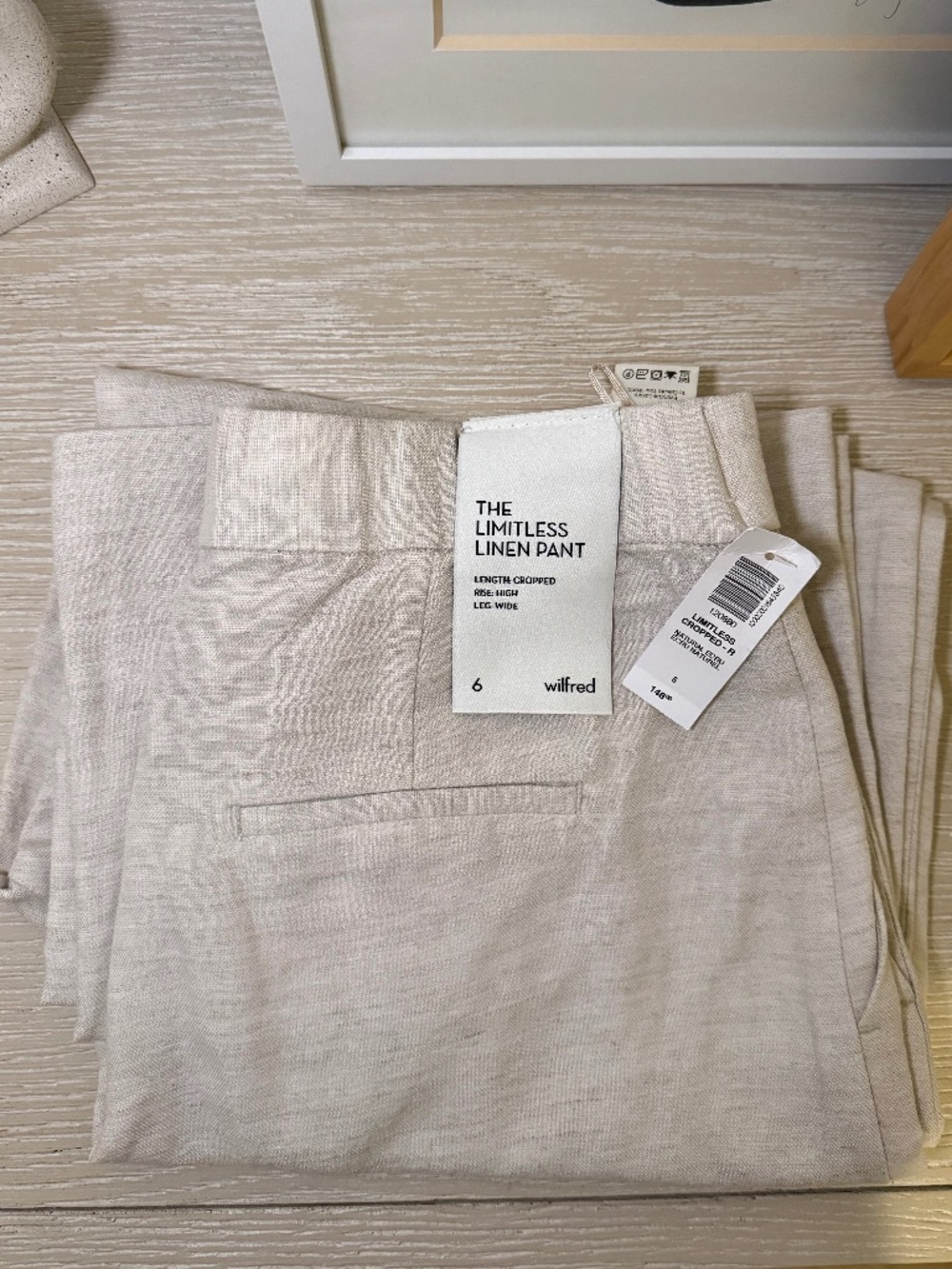 NWT - Aritzia Limitless Wide Cropped Linen Pant